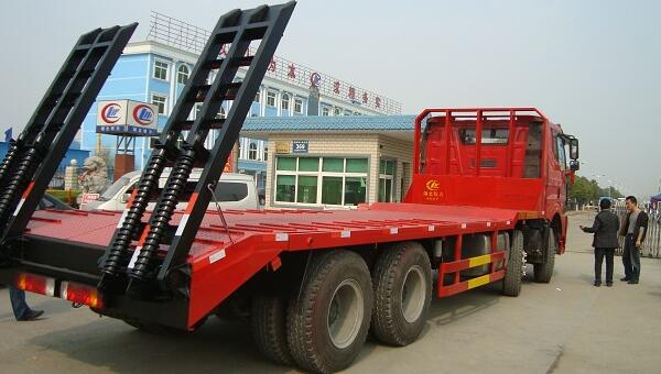 解放j6，7噸-12噸挖掘機(jī)拖車